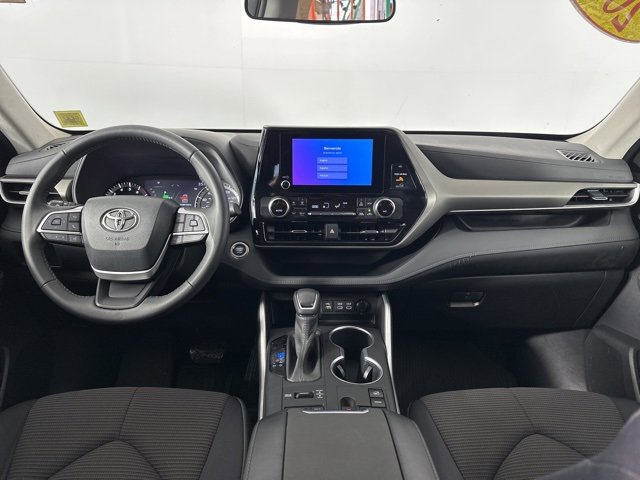 Certified 2023 Toyota Highlander LE image 11