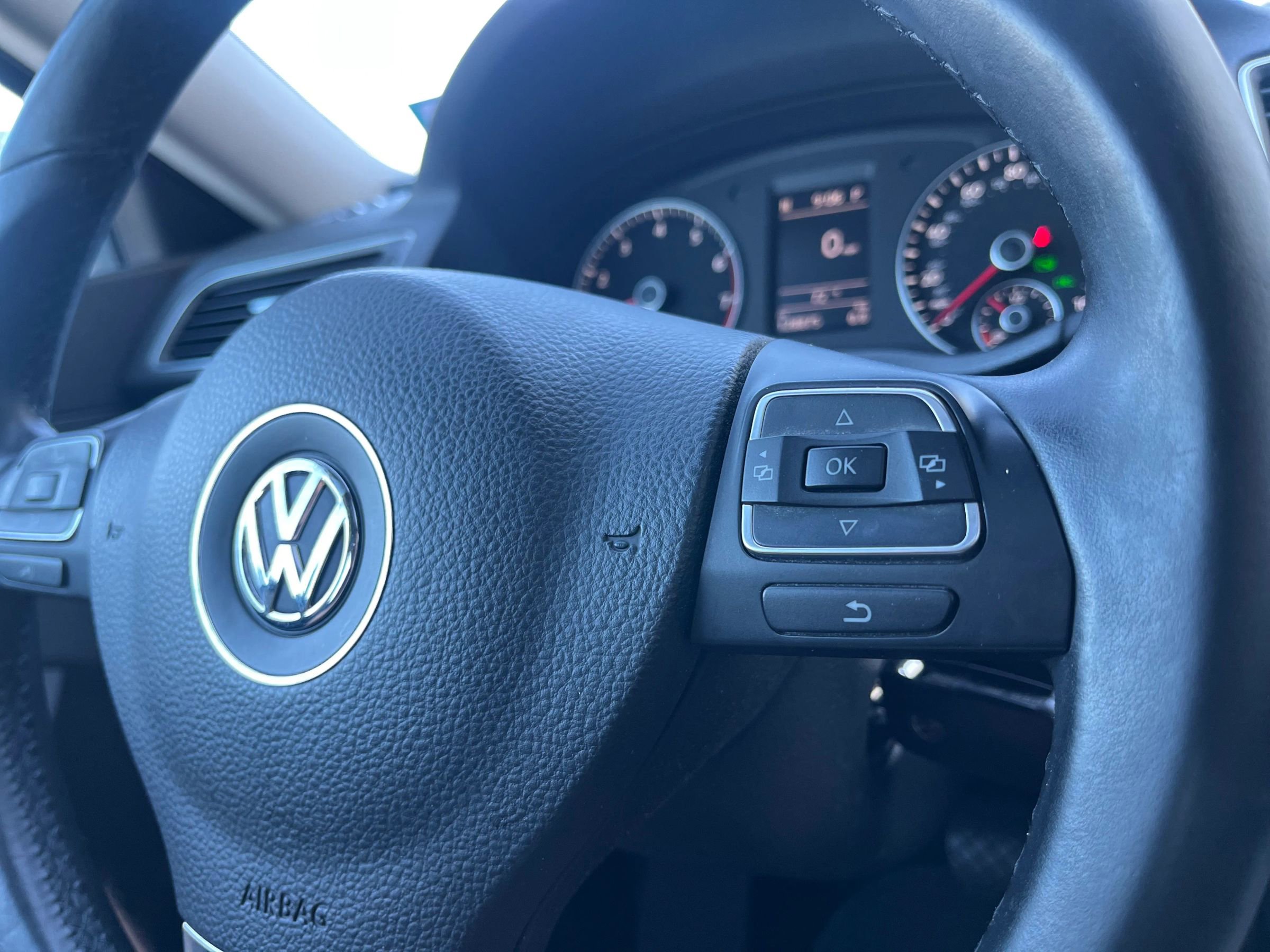 Used 2013 Volkswagen Passat 2.5 SE FWD image 23