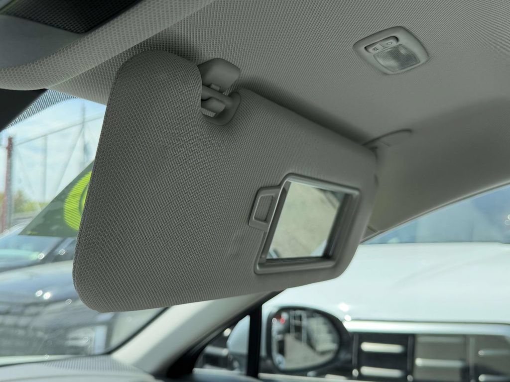 Used 2025 Hyundai Sonata SE FWD image 30