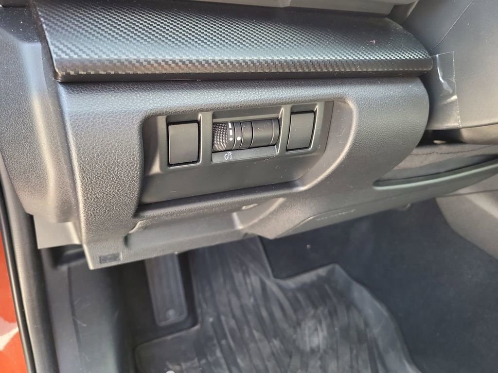 Used 2024 Subaru Crosstrek 2.0i Premium image 14