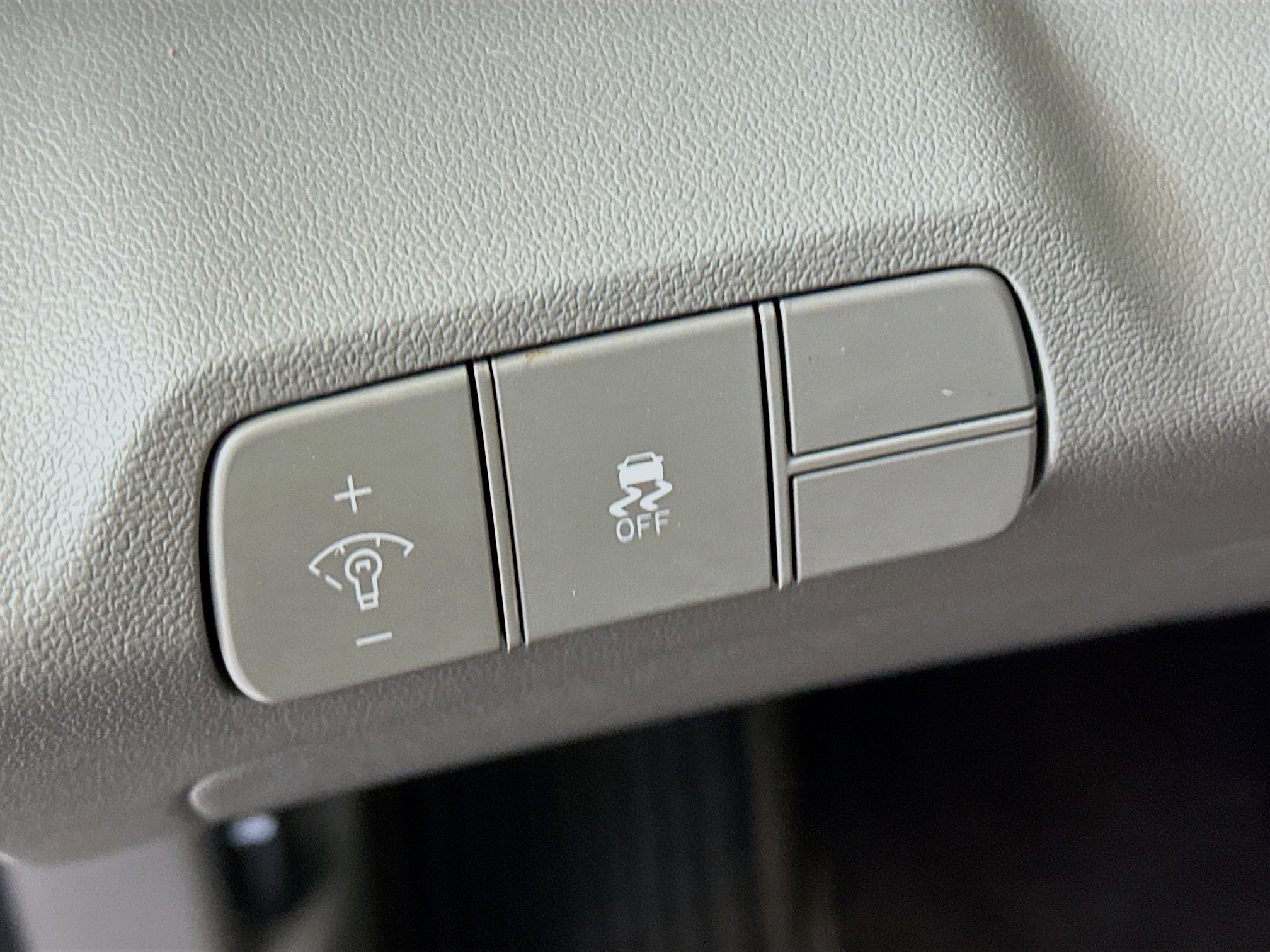 Used 2025 Hyundai Elantra SEL image 17