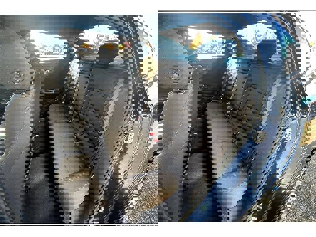 Used 2022 Chevrolet Malibu LT image 28