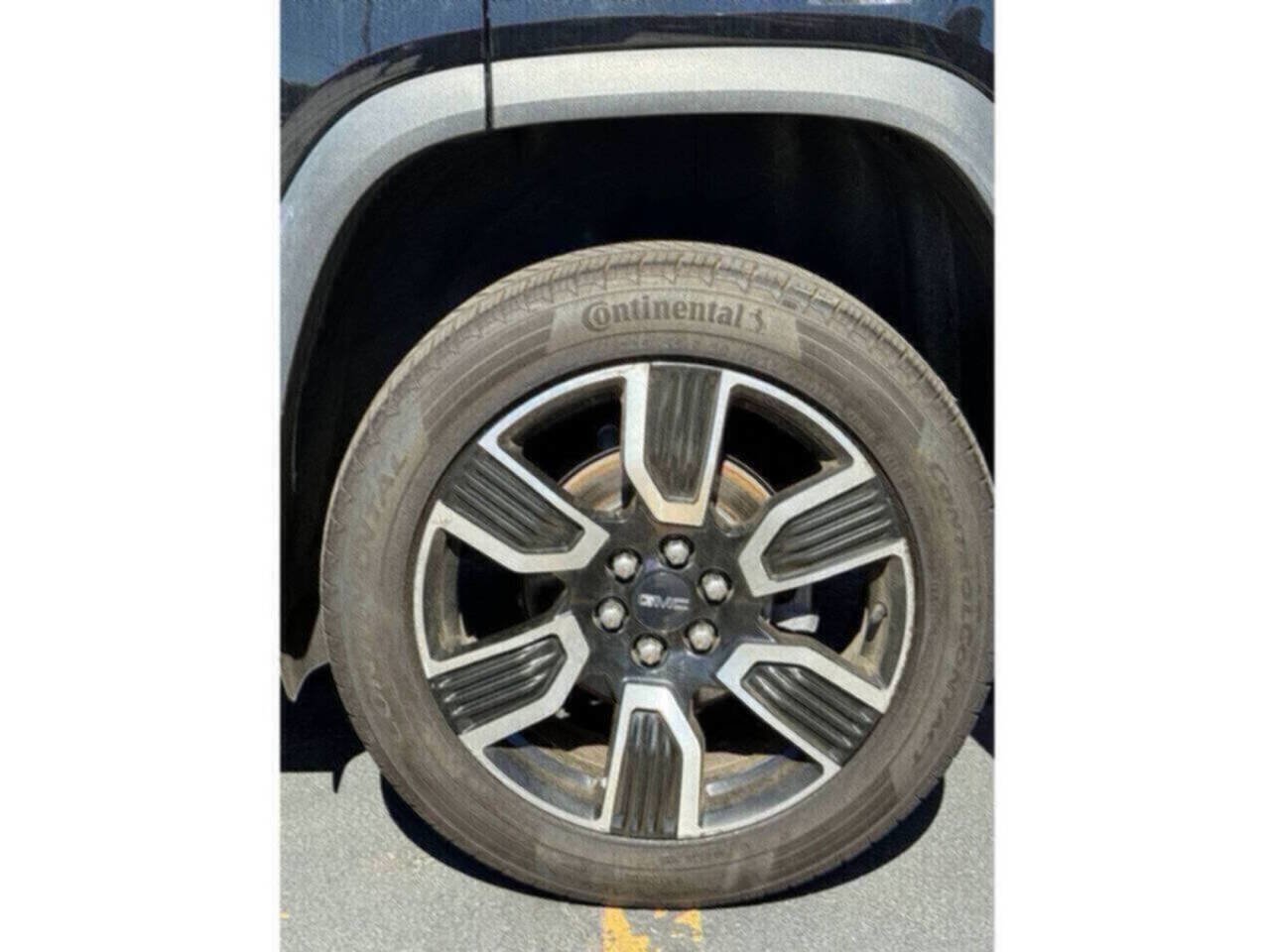 Used 2019 GMC Acadia SLT w/ LPO, Black Accent Package FWD image 22