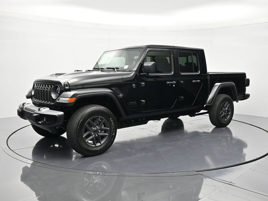 New 2026 Jeep Gladiator Sport