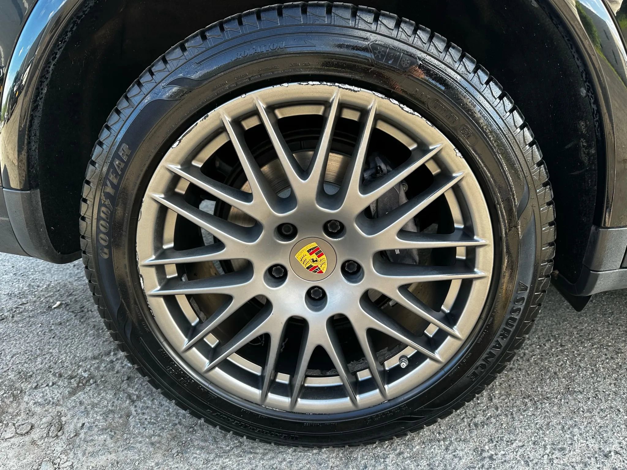 Used 2018 Porsche Cayenne AWD/4WD image 13