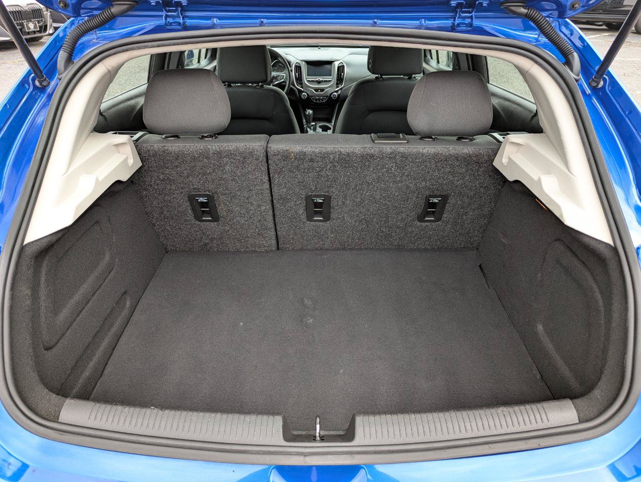 Used 2018 Chevrolet Cruze LT FWD image 39