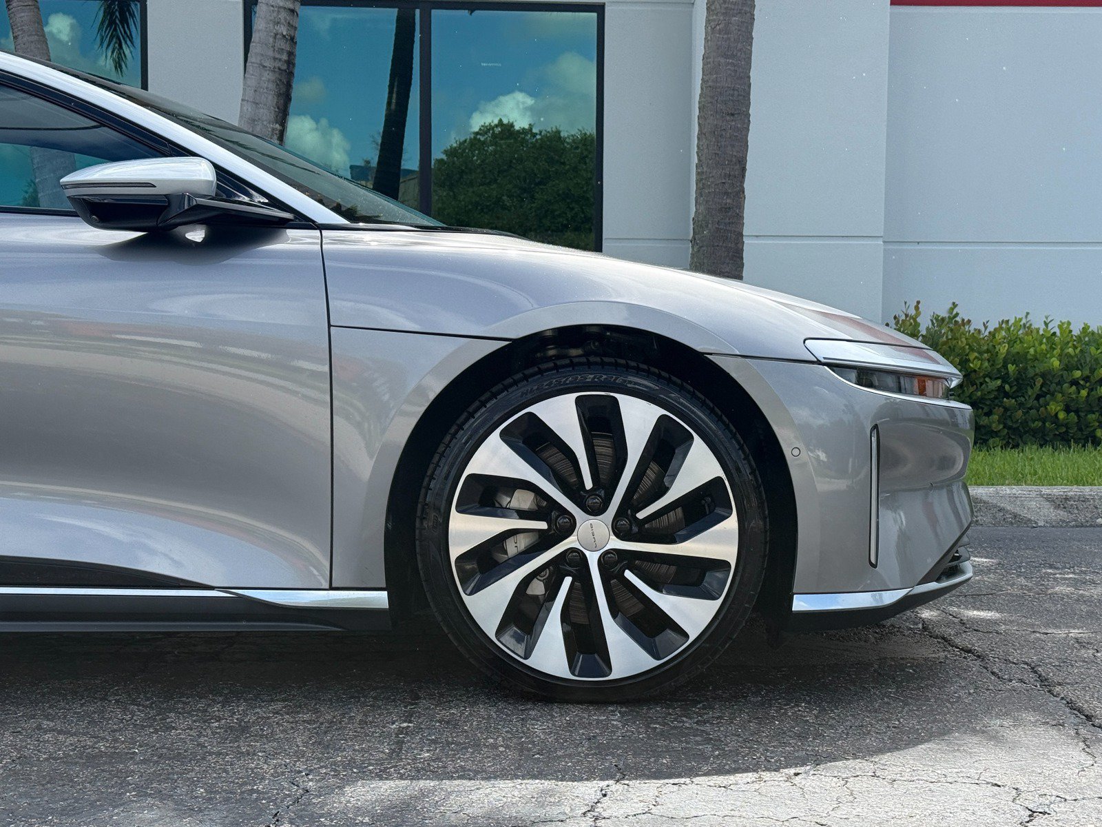 Used 2022 Lucid Air Grand Touring AWD/4WD image 3