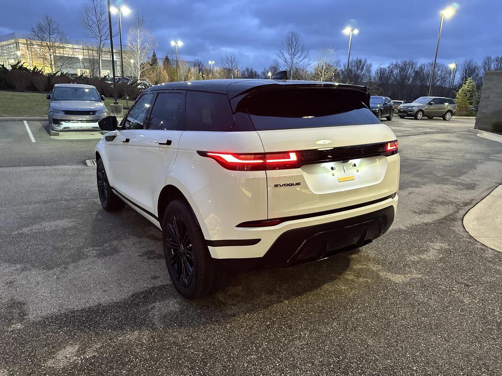 New 2026 Land Rover Range Rover Evoque S AWD/4WD image 7