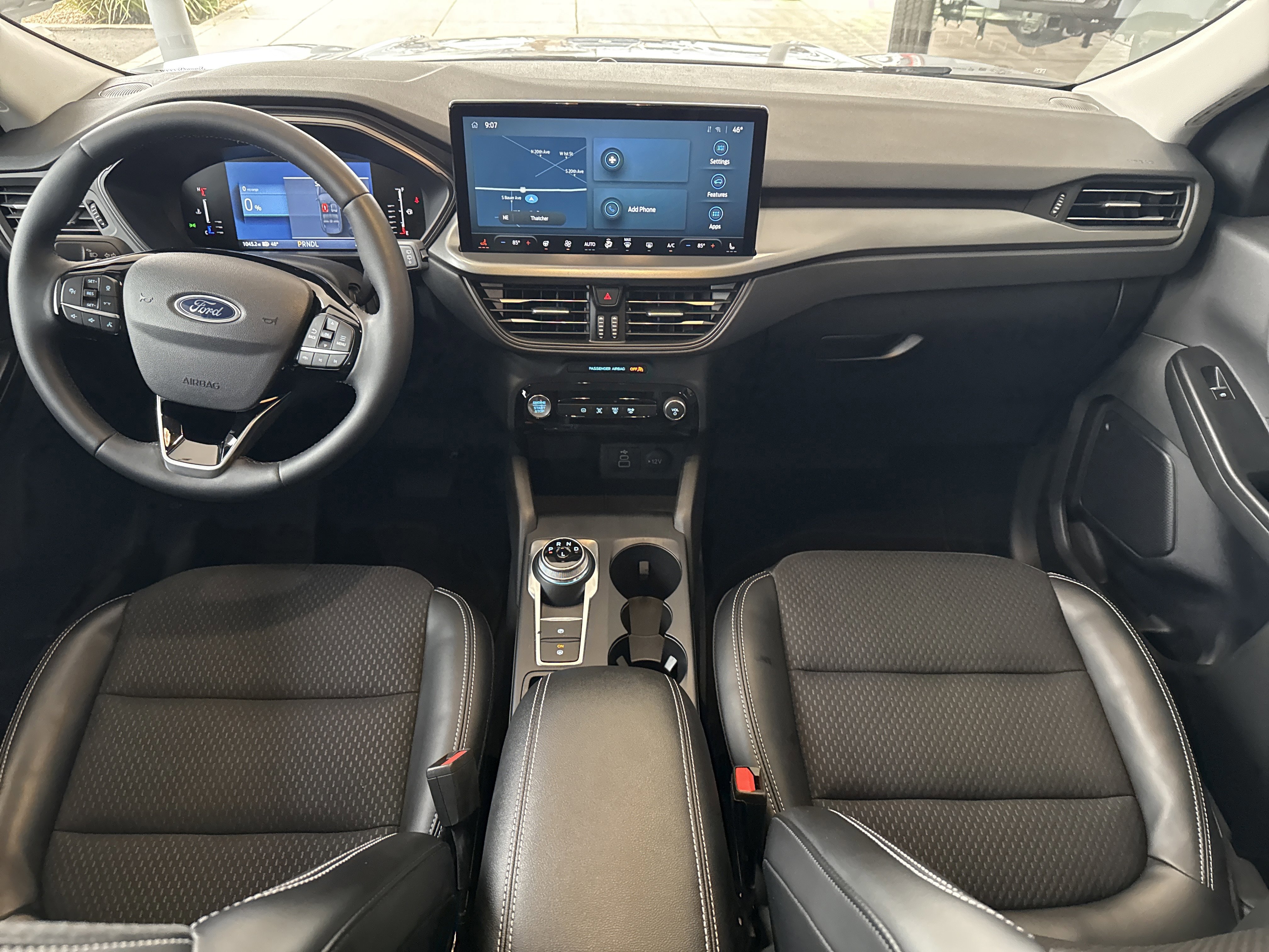 Used 2024 Ford Escape SE image 17