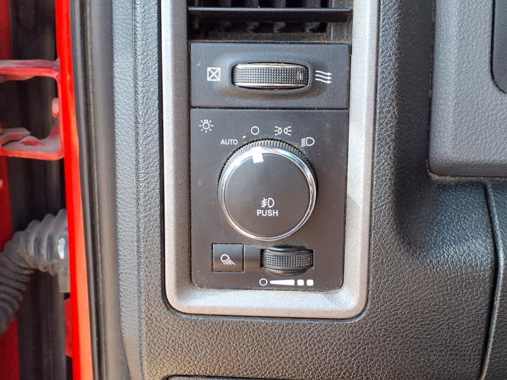 Used 2014 RAM 1500 Express AWD/4WD image 12