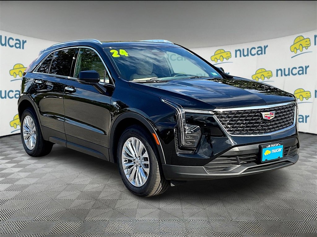 Used 2024 Cadillac XT4 Luxury w/ Cold Weather Package