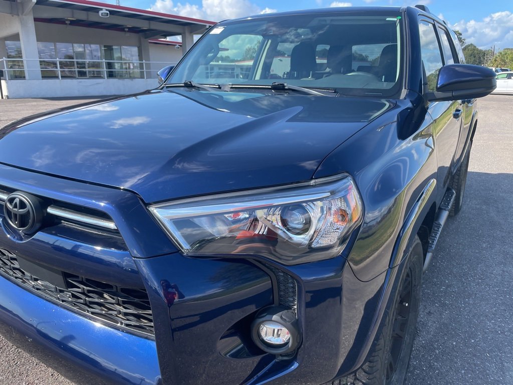 Used 2022 Toyota 4Runner SR5 image 10