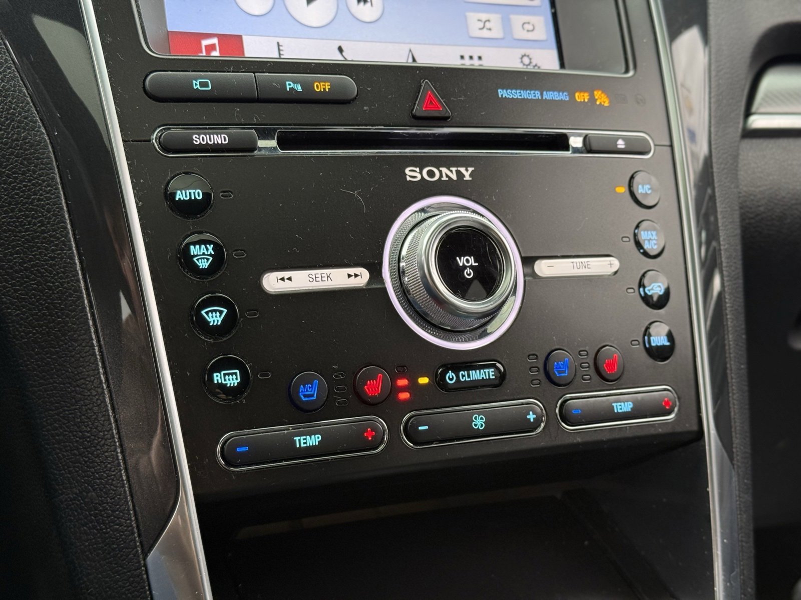 Used 2018 Ford Explorer Sport w/ Equipment Group 401A image 26