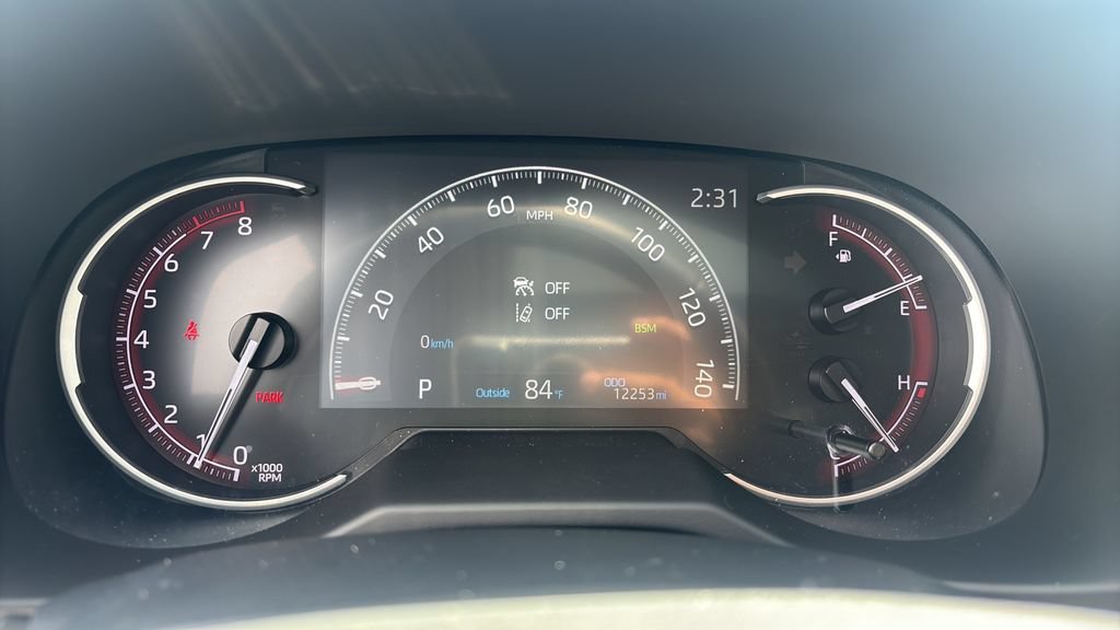 Used 2023 Toyota RAV4 XLE Premium FWD image 23