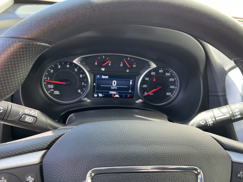 Used 2024 GMC Terrain SLE image 17