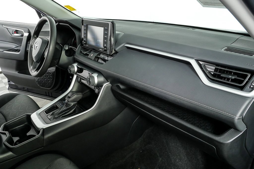 Used 2021 Toyota RAV4 XLE w/ Convenience Package image 22