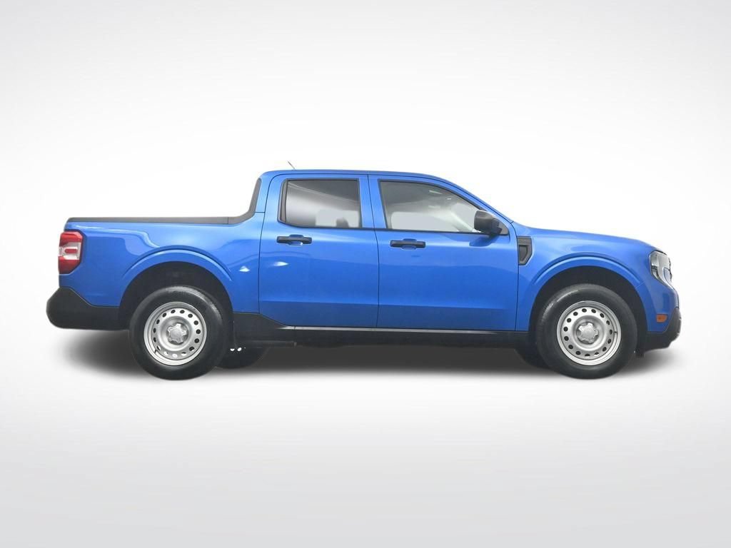 Used 2025 Ford Maverick XL w/ Equipment Group 102A AWD/4WD image 38