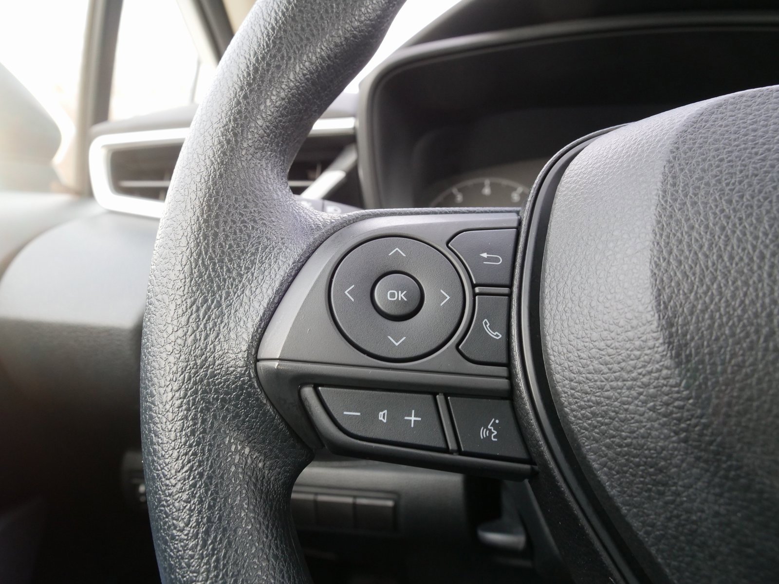 Used 2023 Toyota Corolla LE image 22