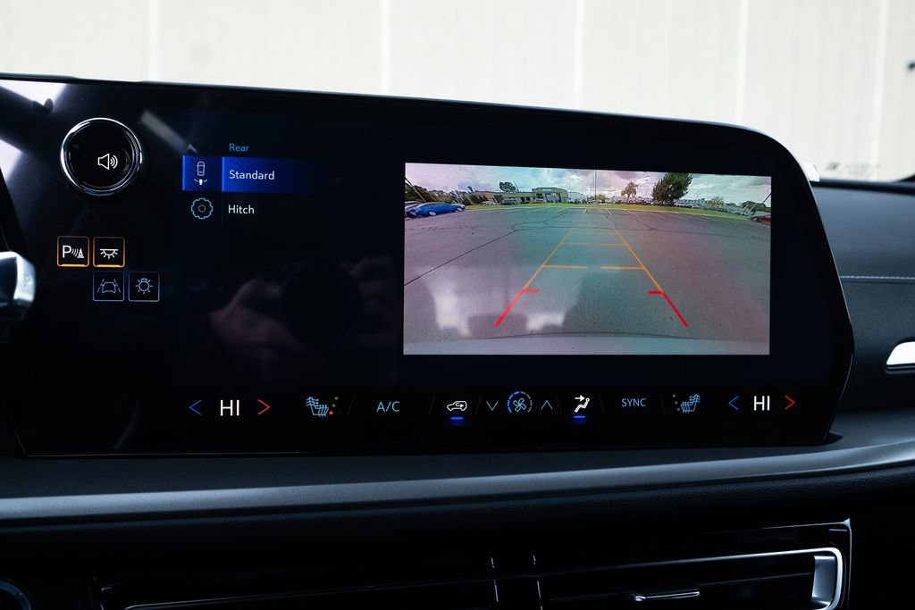 New 2026 Chevrolet Traverse LT w/ Midnight/Sport Edition image 31