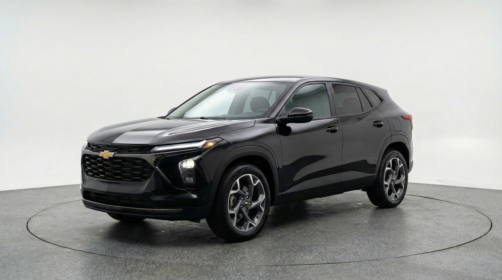 Used 2025 Chevrolet Trax LT image 3