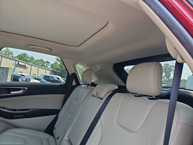 Used 2020 Ford Edge Titanium FWD image 14