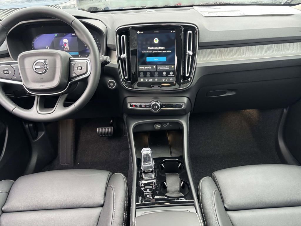 New 2026 Volvo XC40 B5 Plus w/ Protection Package Premier image 29