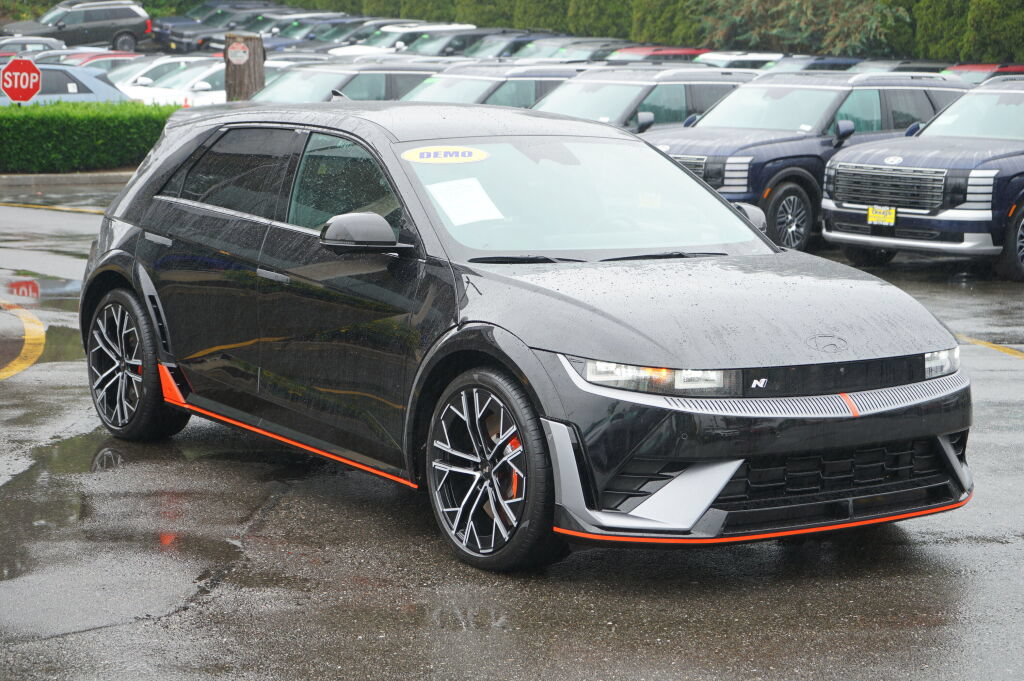 Used 2025 Hyundai Ioniq 5 N AWD/4WD image 3