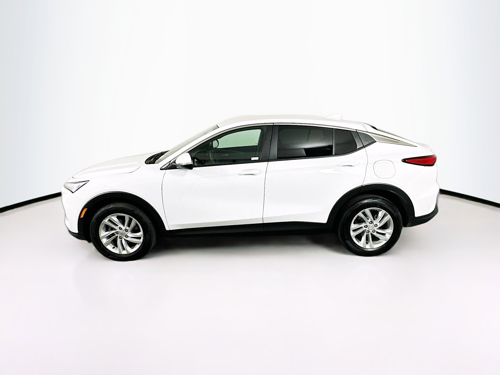 Used 2025 Buick Envista Preferred FWD image 4