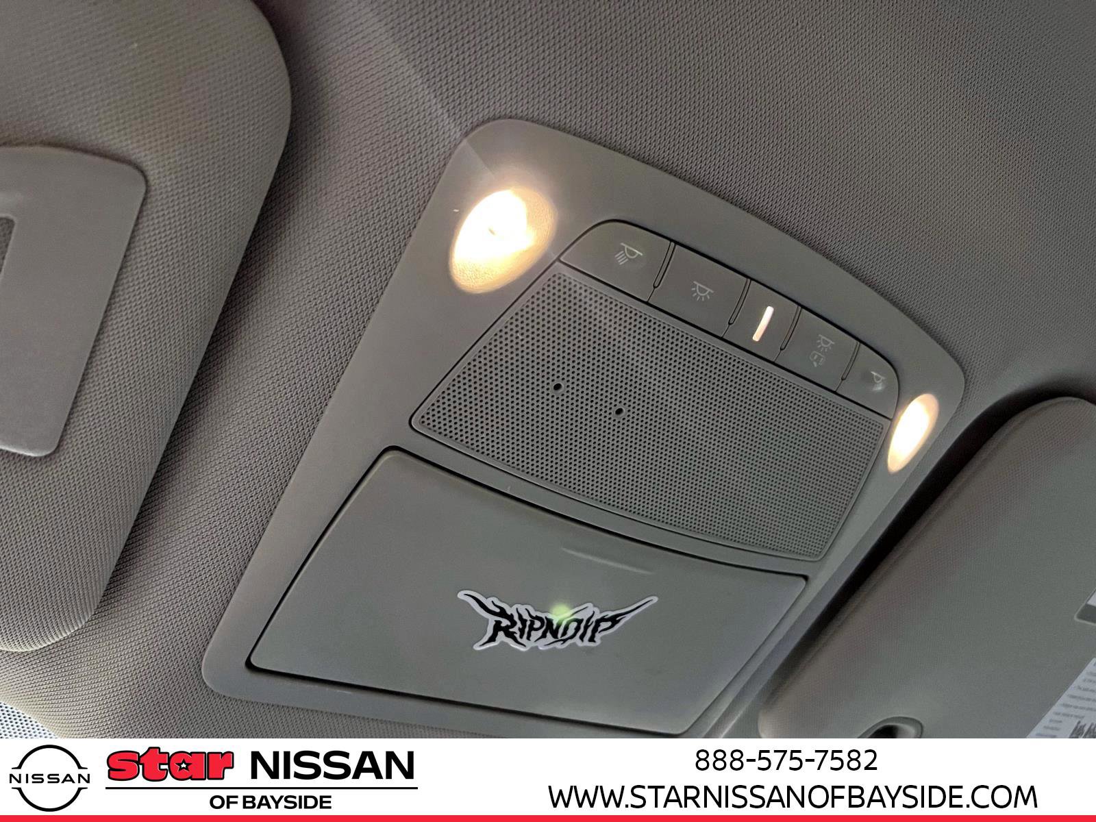 Used 2020 Nissan Rogue S image 27