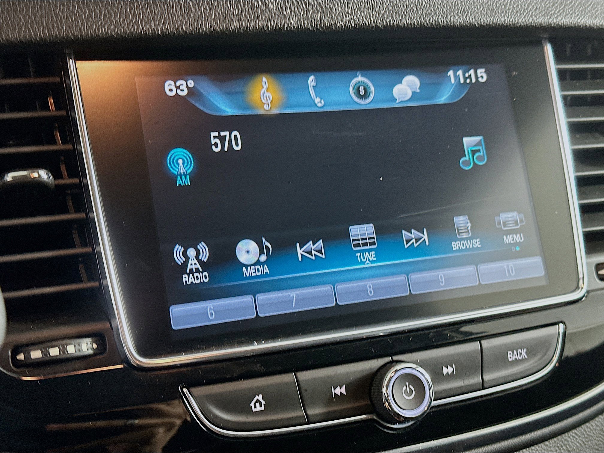 Used 2018 Buick Encore Preferred FWD image 19