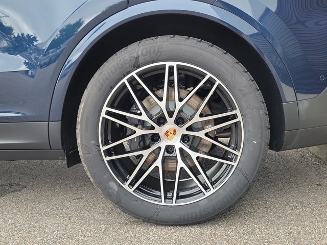New 2026 Porsche Cayenne AWD/4WD image 12