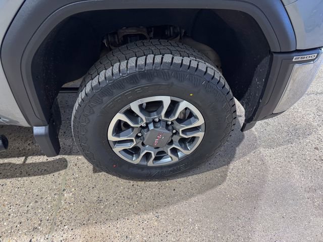 Used 2024 GMC Sierra 2500 SLE image 28