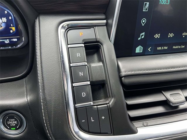 Used 2022 Chevrolet Suburban Z71 w/ Luxury Package image 22