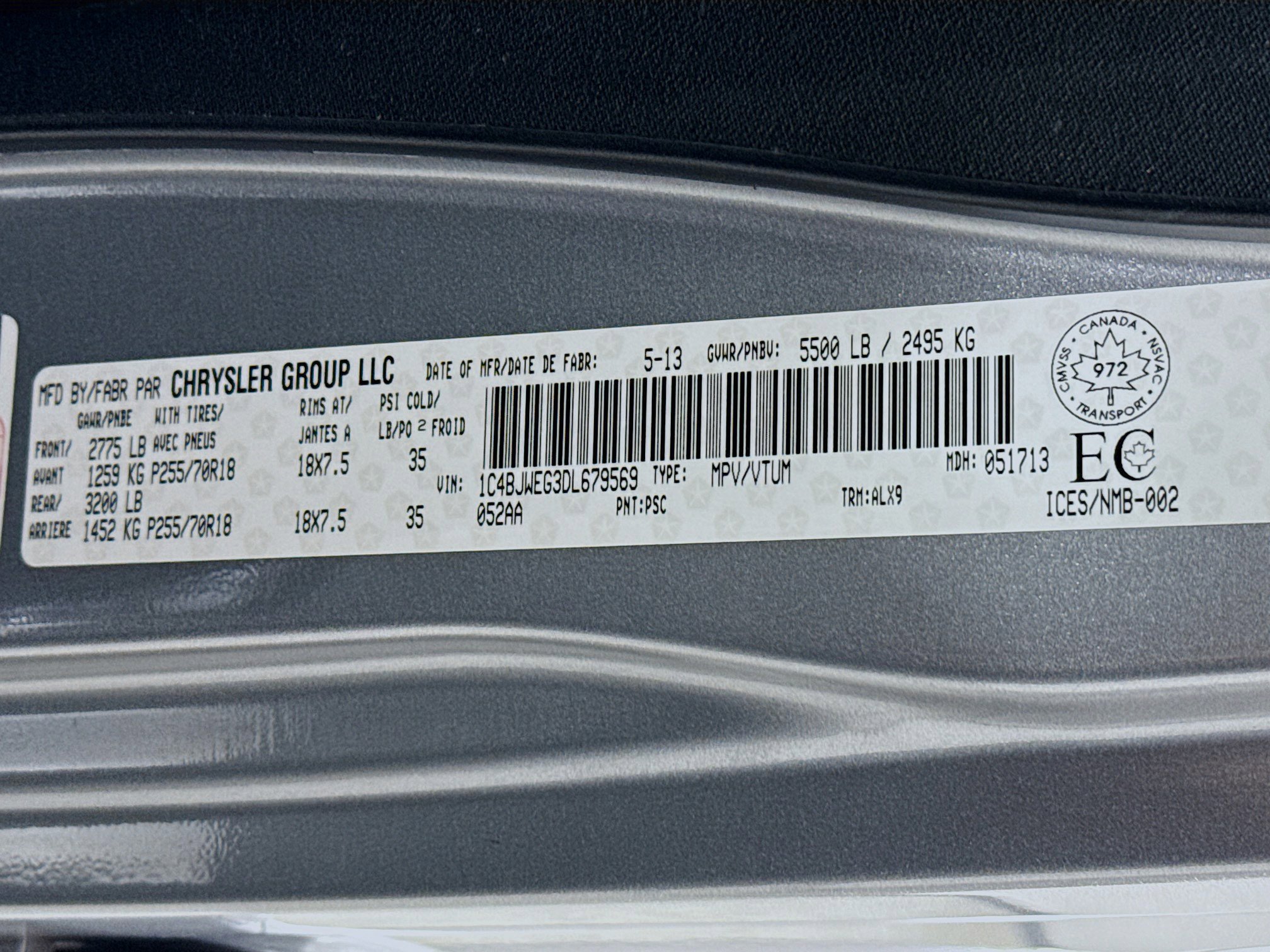 Used 2013 Jeep Wrangler Unlimited Sahara w/ Dual Top Group image 27