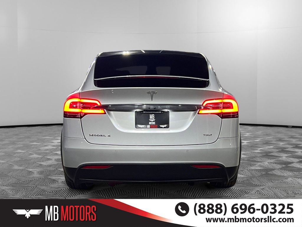 Used 2018 Tesla Model X 75D AWD/4WD image 4