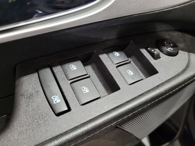 Used 2016 Chevrolet Equinox LT image 40