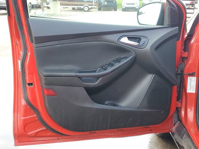 Used 2016 Ford Focus SE FWD image 8