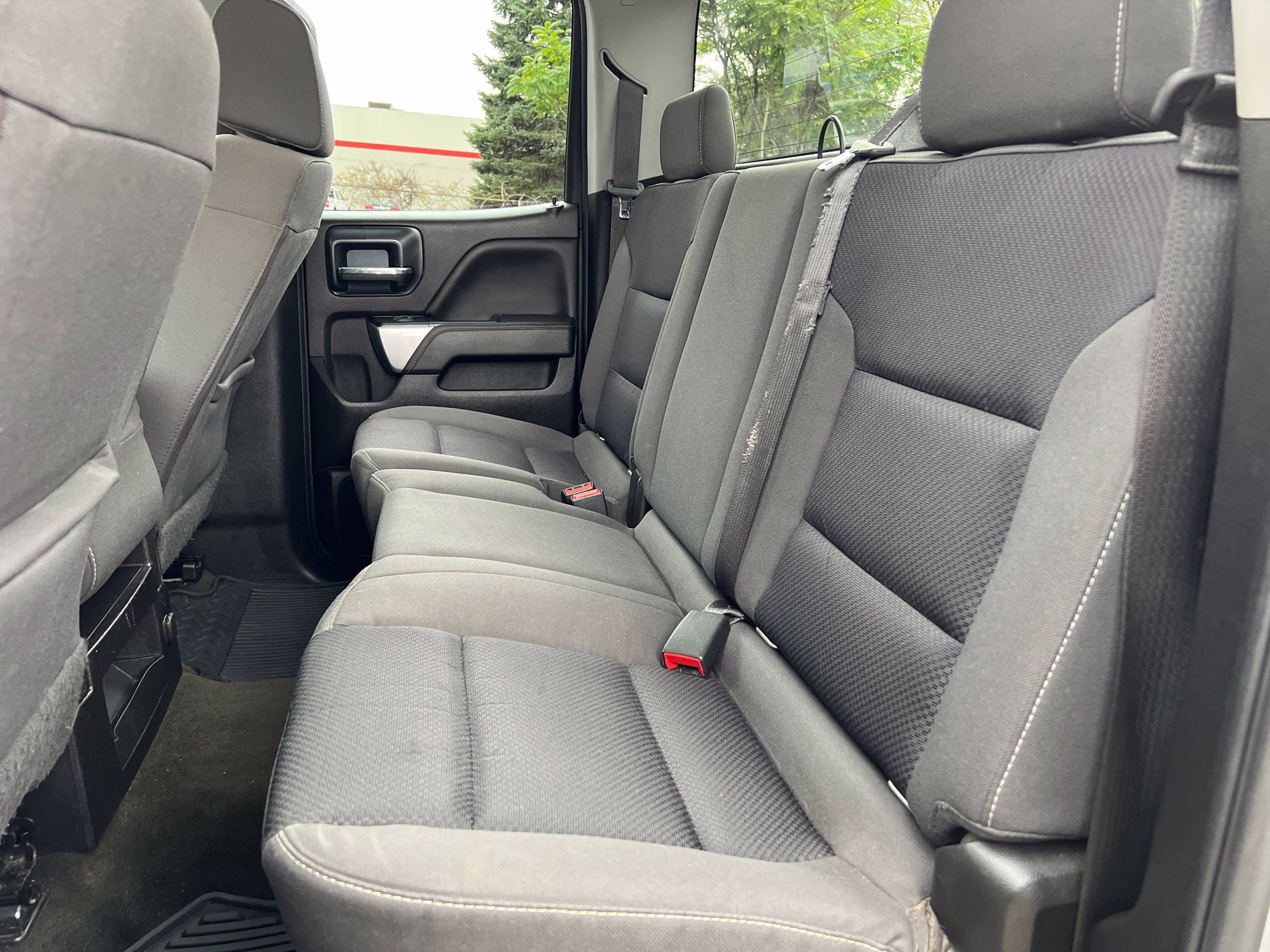 Used 2018 Chevrolet Silverado 1500 LT w/ Redline Edition AWD/4WD image 27