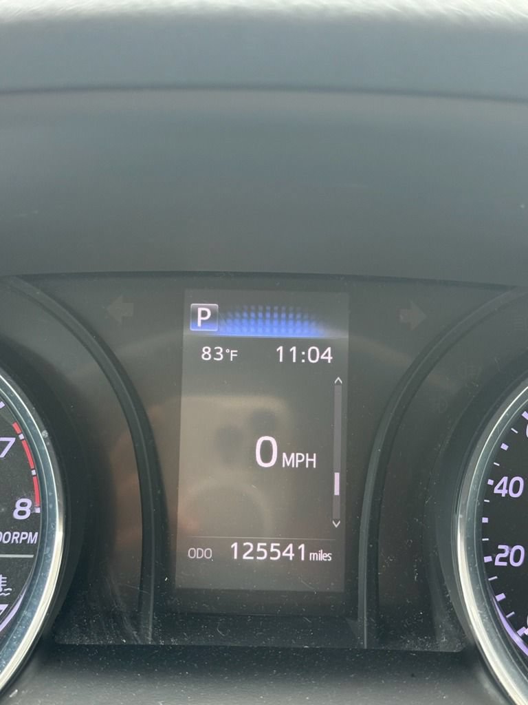 Used 2020 Toyota Camry LE FWD image 11