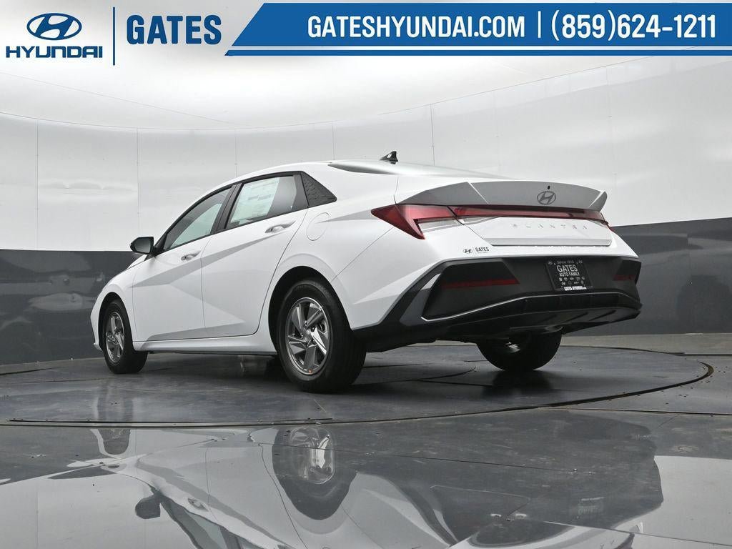 New 2026 Hyundai Elantra SE FWD image 40