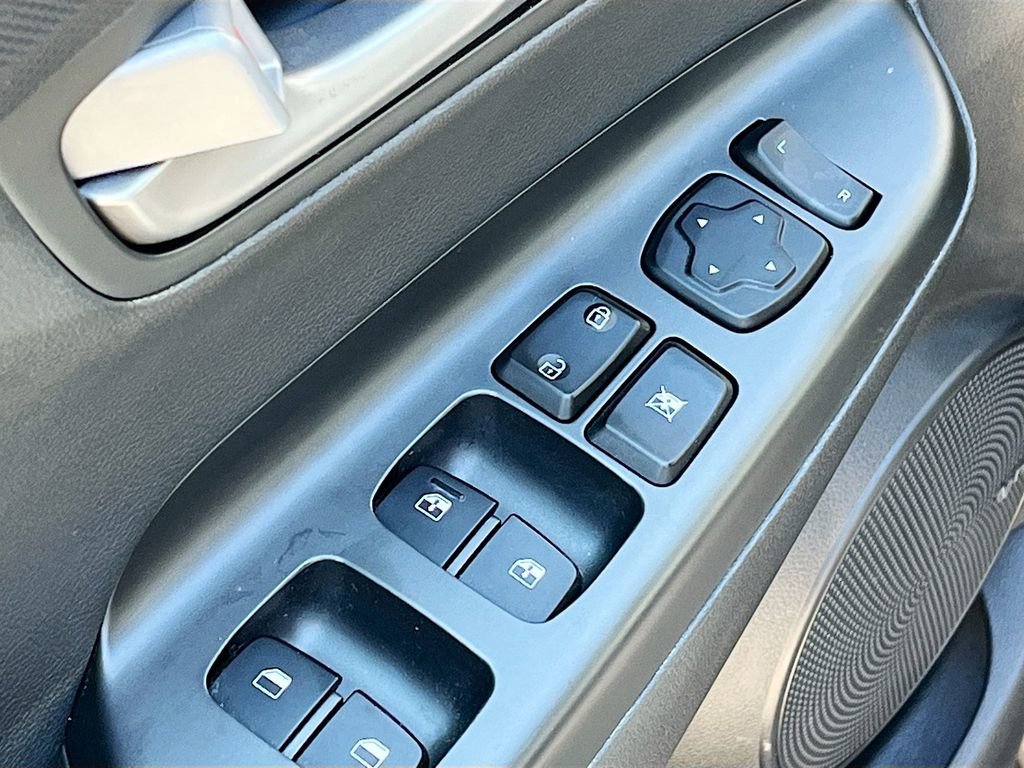 Used 2021 Hyundai Kona Ultimate image 18