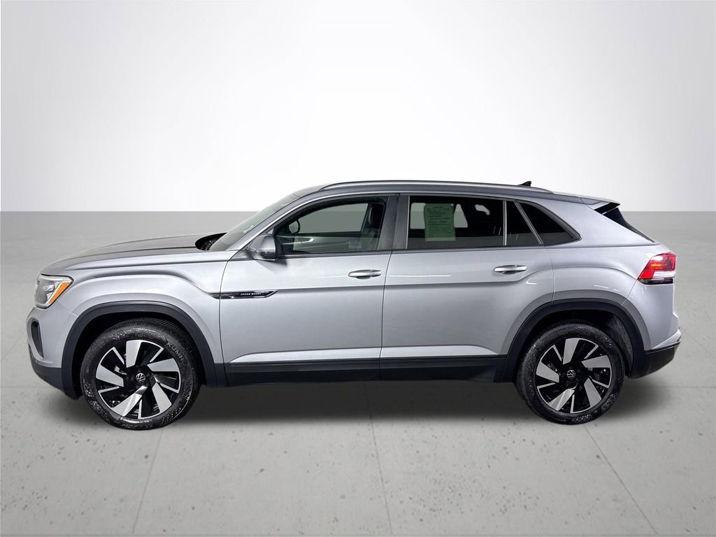 Certified 2025 Volkswagen Atlas Cross Sport SE image 9
