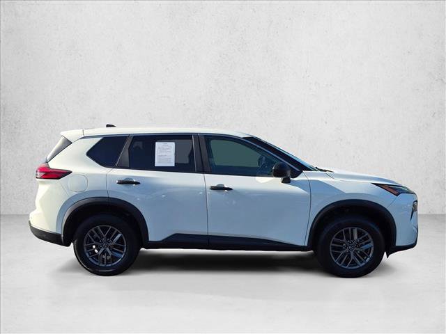 Used 2024 Nissan Rogue S FWD image 4