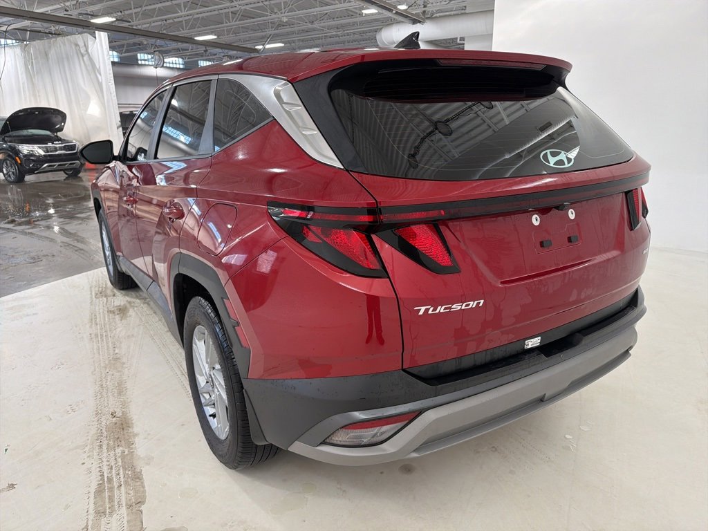 Certified 2025 Hyundai Tucson SE image 6