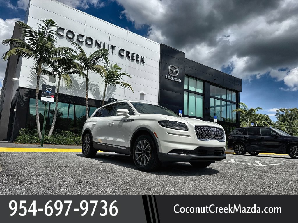 Used 2022 Lincoln Nautilus FWD image 1