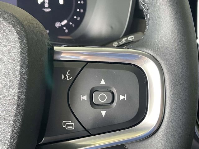 Used 2026 Volvo XC40 B5 Plus w/ Protection Package Premier image 34