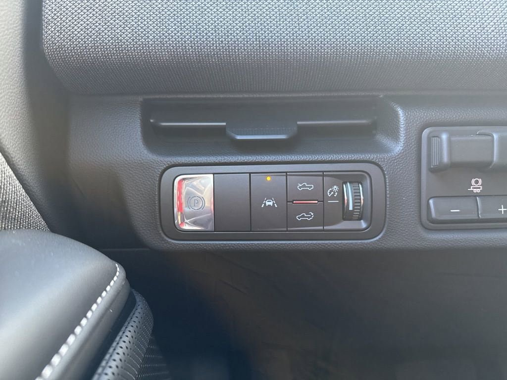 New 2026 GMC Sierra EV Elevation w/ LPO, Elevation Dark Package AWD/4WD image 27