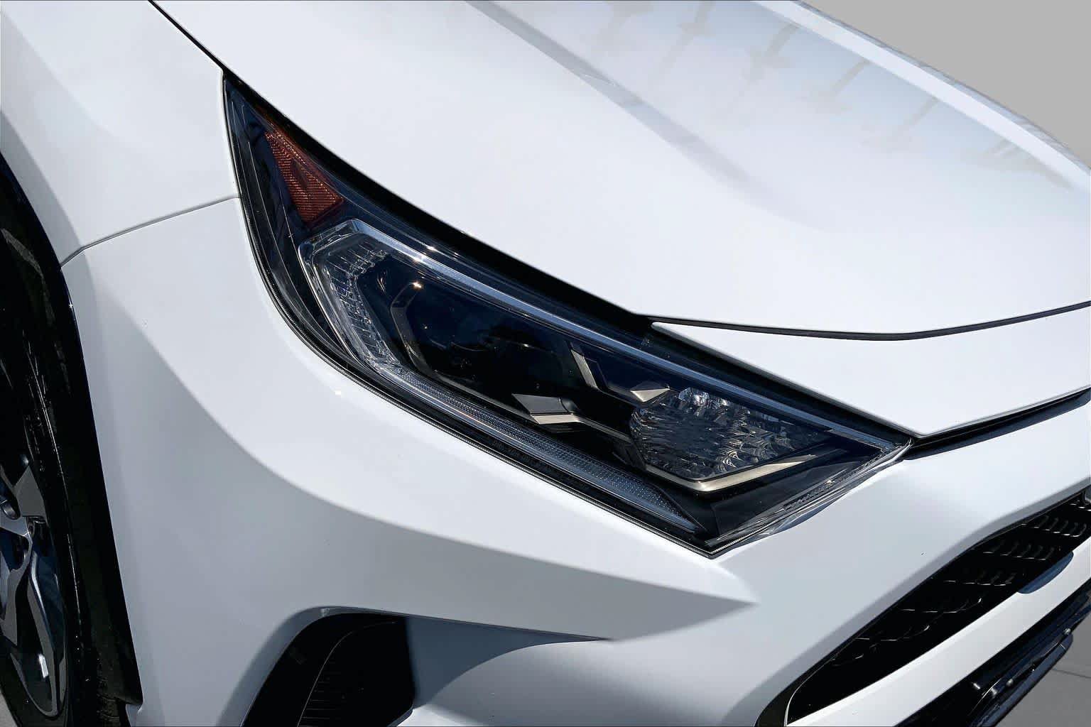 Certified 2021 Toyota RAV4 SE w/ Weather & Moonroof Package AWD/4WD image 27