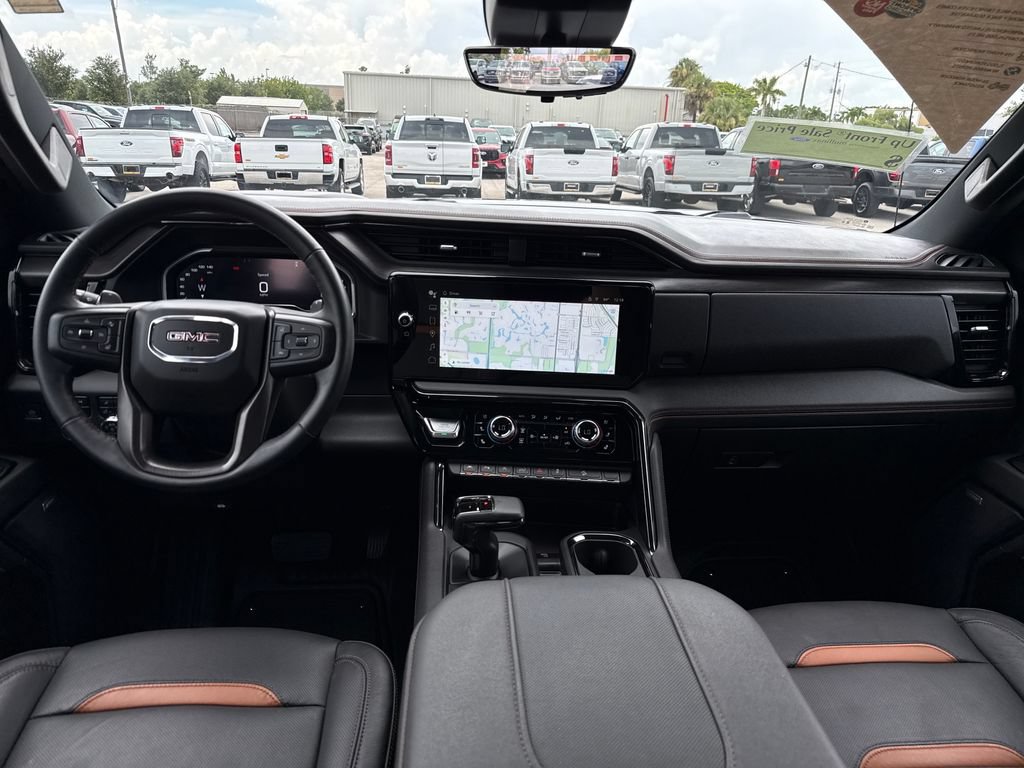 Used 2024 GMC Sierra 1500 AT4 w/ Technology Package AWD/4WD image 5
