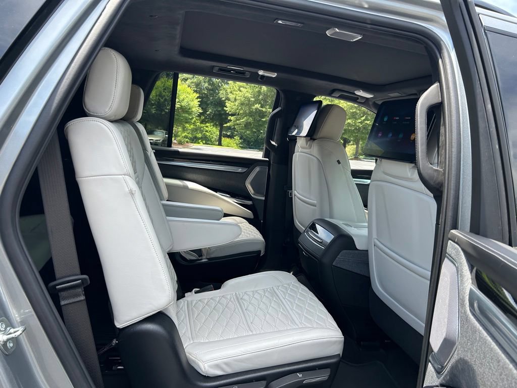 Used 2025 Cadillac Escalade V AWD/4WD image 58